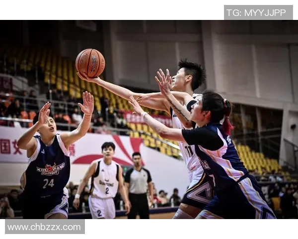 2015年11月15日CBA精彩对决北京队迎战上海队全场回顾与精彩瞬间分析