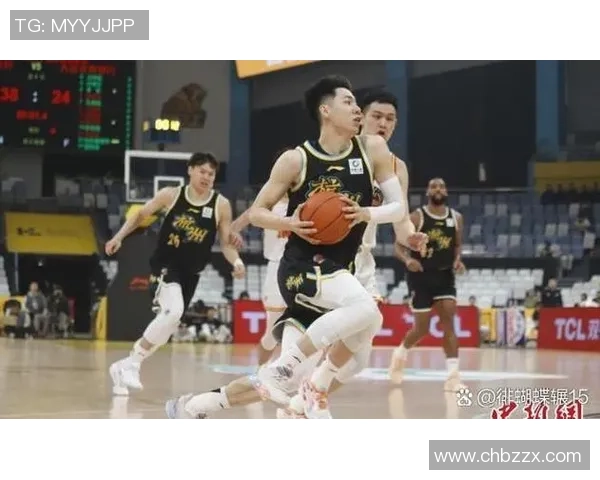 CBA联赛激战辽宁队迎战江苏队双方争夺季后赛名额的关键之战